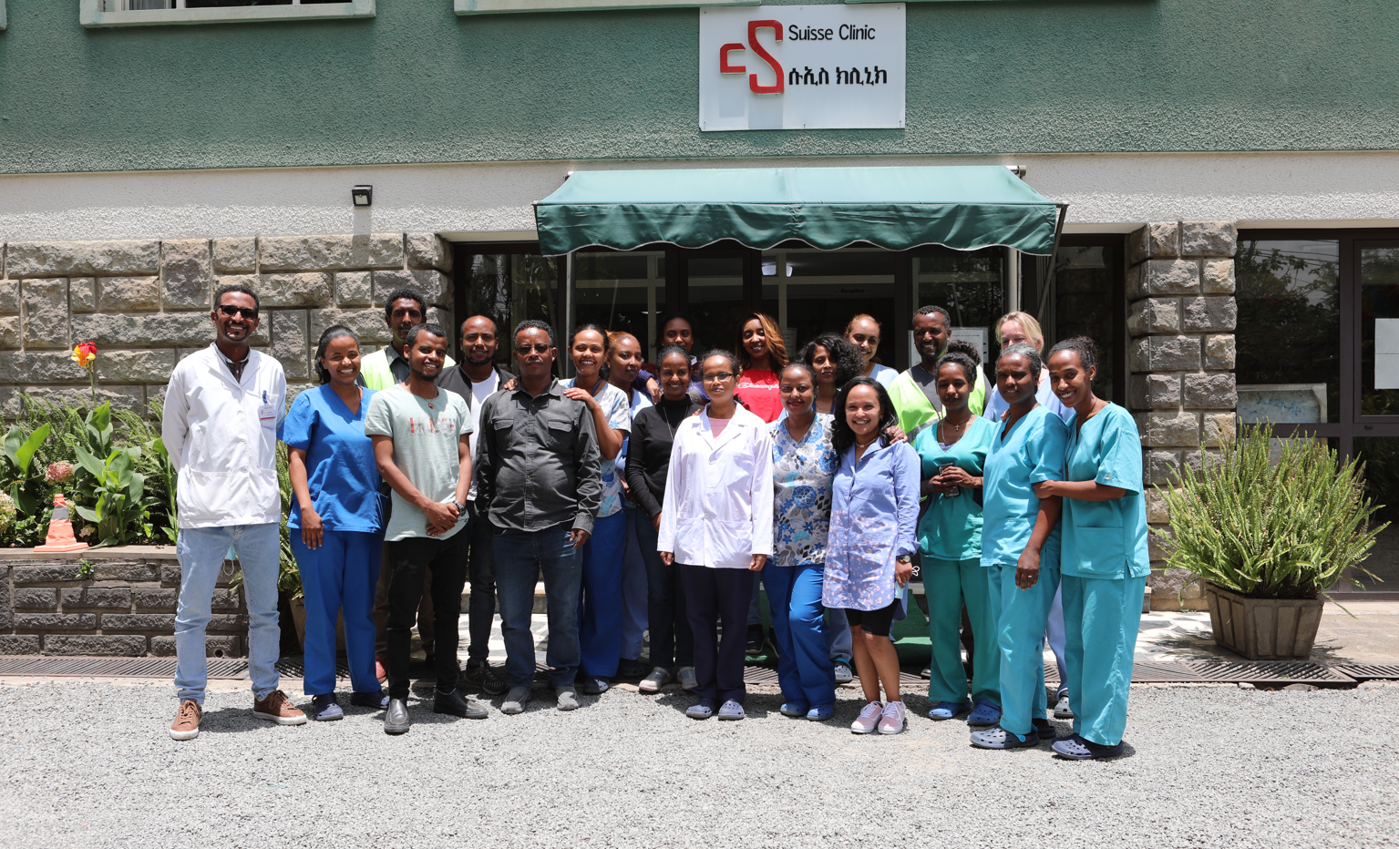 Suisse Clinic medical team in front of the clinic